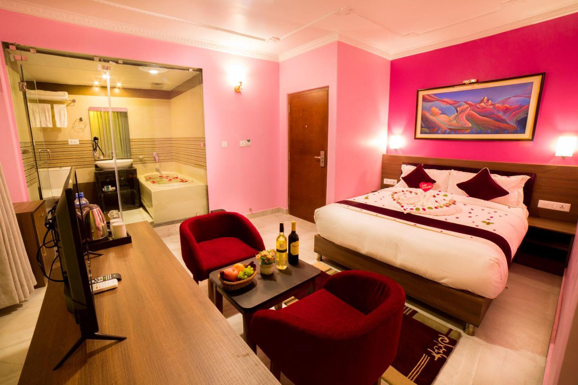 Hotel Task International Pokhara Eksteriør bilde