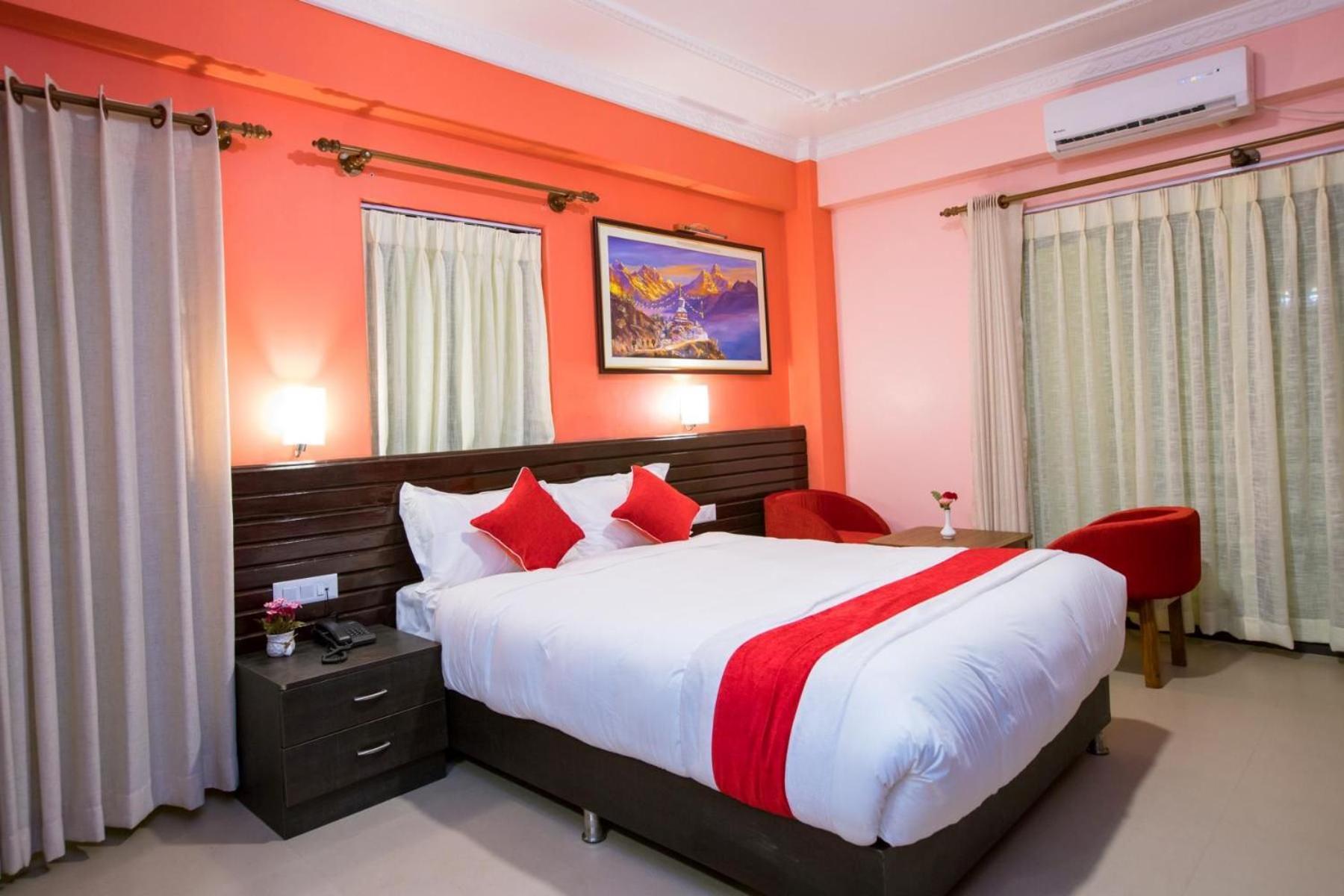 Hotel Task International Pokhara Eksteriør bilde