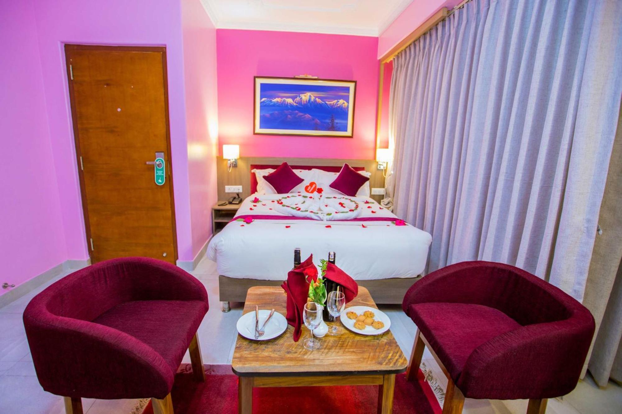 Hotel Task International Pokhara Eksteriør bilde
